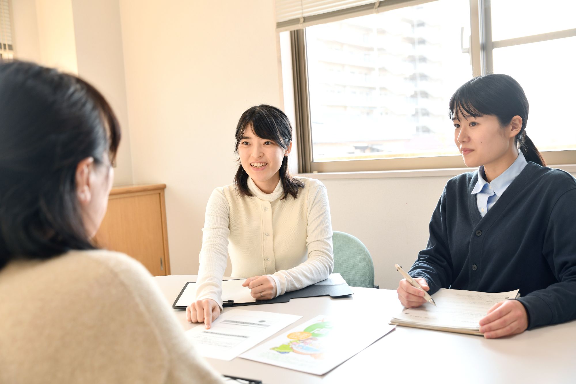 職場の雰囲気 イメージ