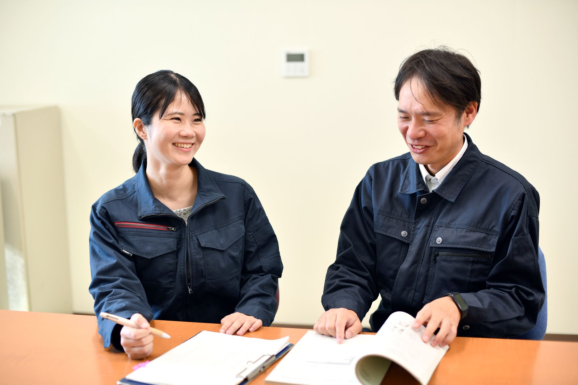 職場の雰囲気 イメージ