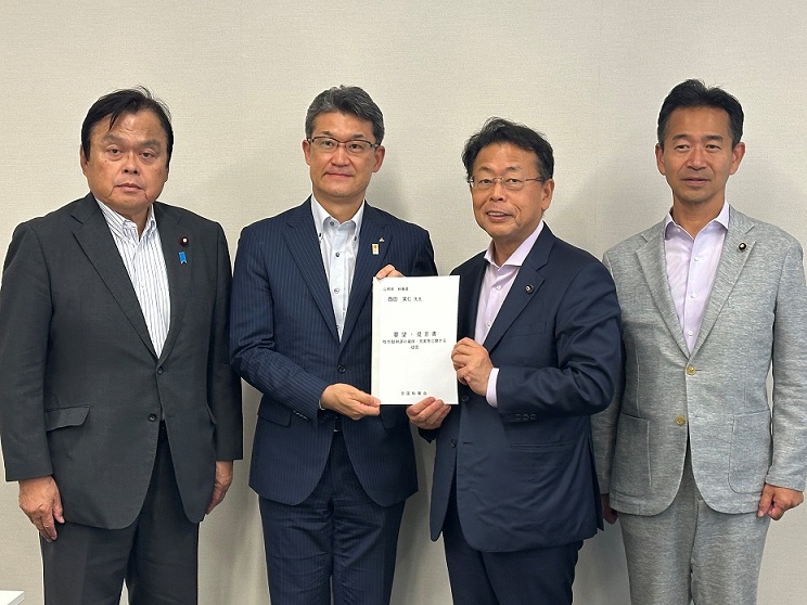 西田氏、岡本氏、赤羽氏