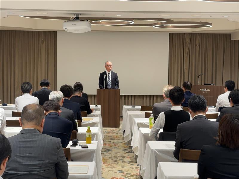 会長堀田道臣氏