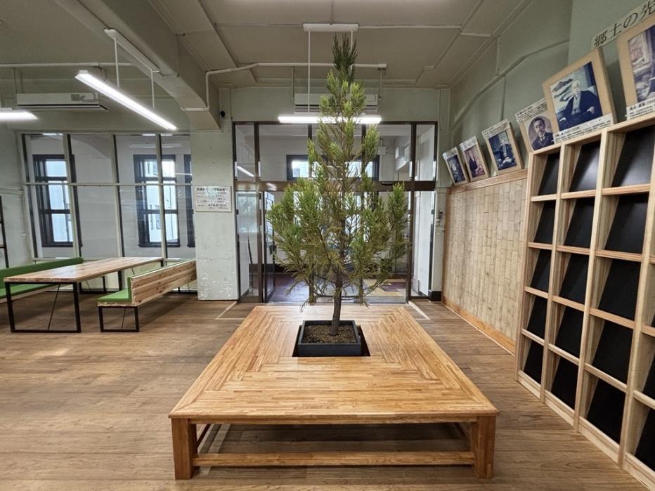 ロの字型ベンチ