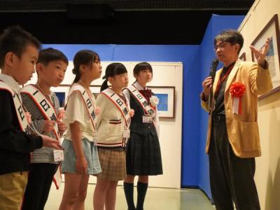 特別展ガイドツアーの様子