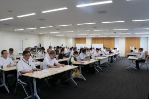 総会の様子