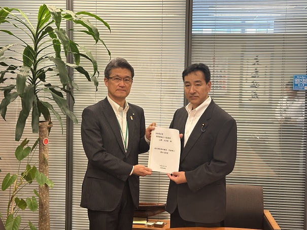 山際自由民主党税制調査会小委員長