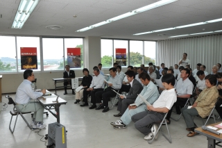 (写真)平成23年度第2回知事とのふれあいフォーラム(こんにちは!河野です)の様子2