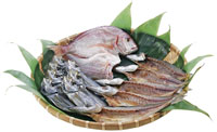 銱
